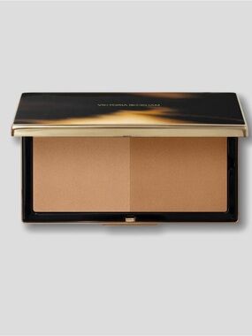 Victoria Beckham Matte Bronzing Brick in Shade 2 Soleil/ Honey